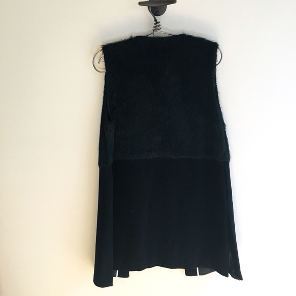 Kapaula Black Faux Fur Vest - Picture 3 of 8